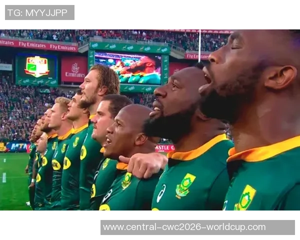 橄榄球鞋在足球场上的表现与适用性分析探讨